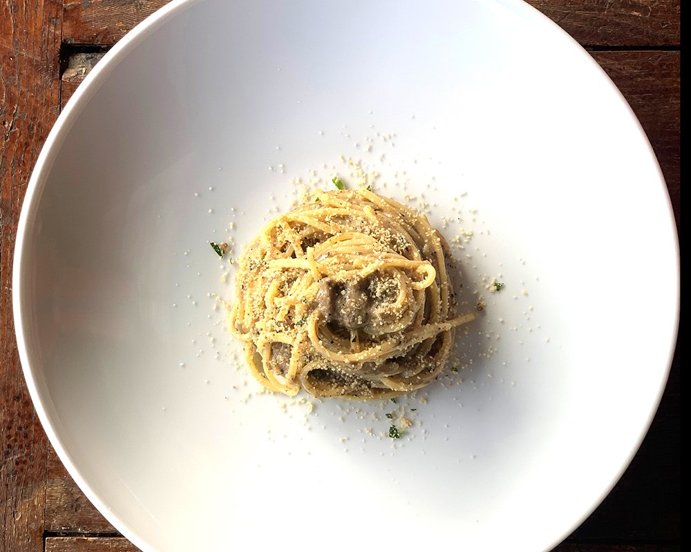 spaghettone-tartufo-e-acciuga-fondobrugarolo-orizzontale